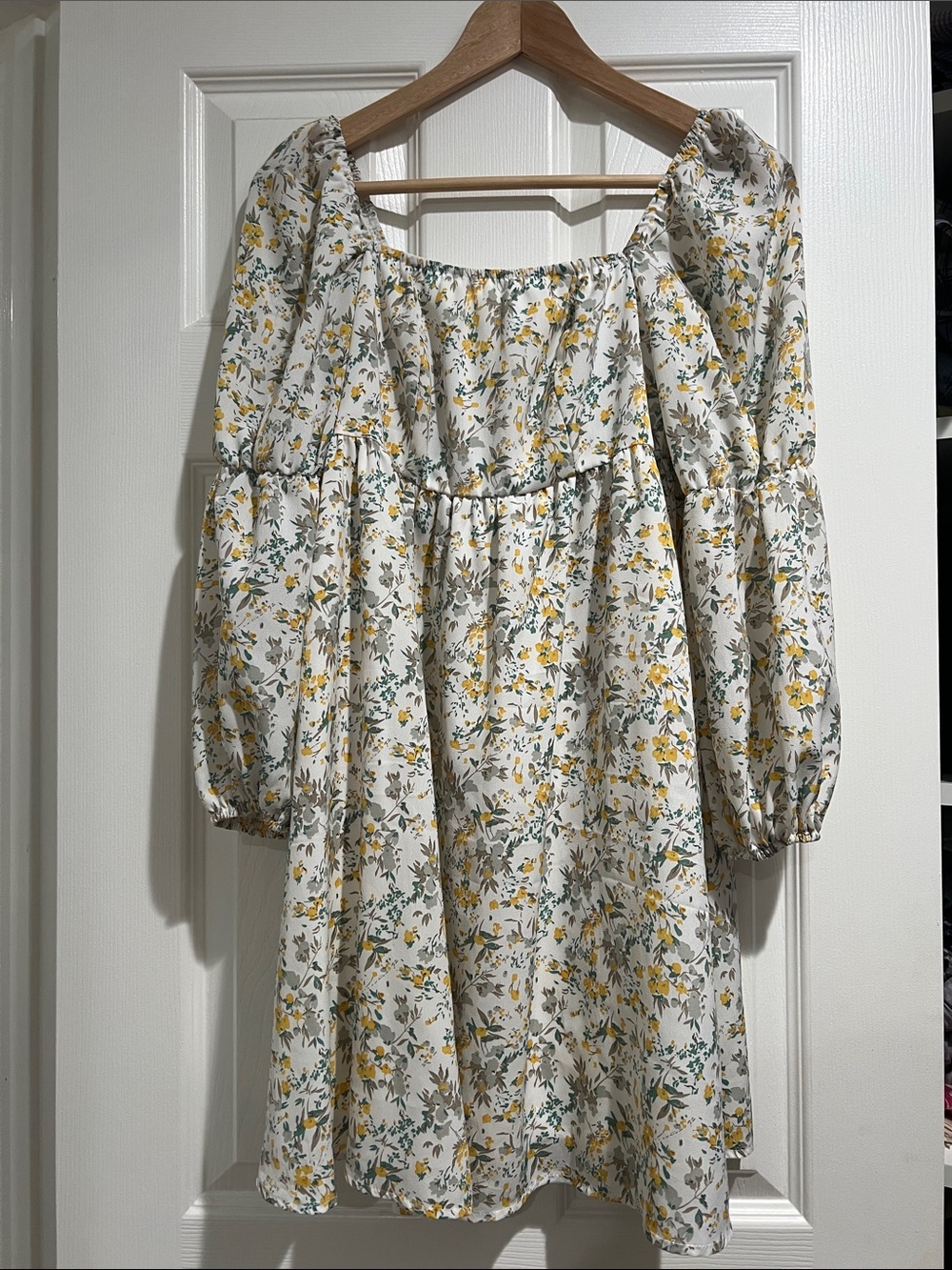 Floral Puff-Sleeve Mini Dress in White and Yellow